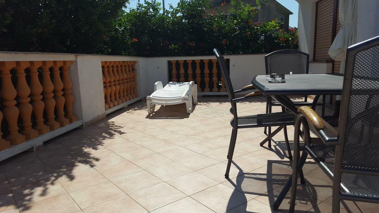 Apartmani Marenda Supetarska Draga Exterior photo